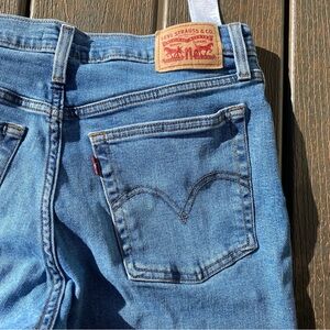 Levi's Wedgie Straight Women’s Denim Jeans